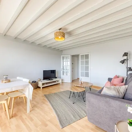 Spacious 2br Flat Near Cdg Airport 아파트 르블랑메스니